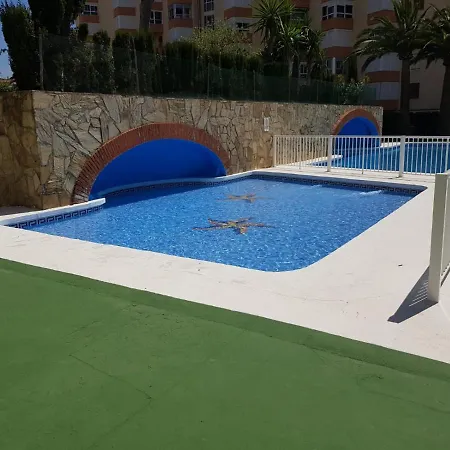 Estudio Luminoso Junto A La Playa