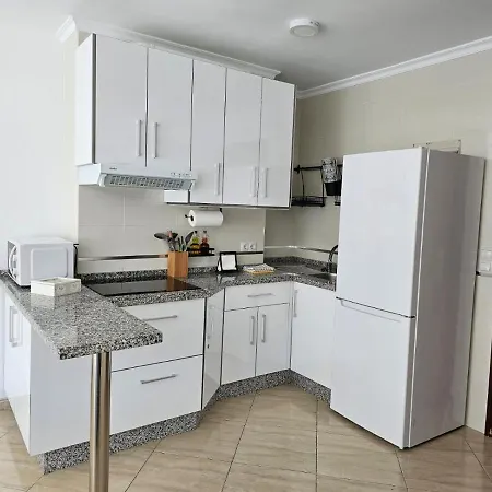 Estudio Luminoso Junto A La Playa Lägenhet