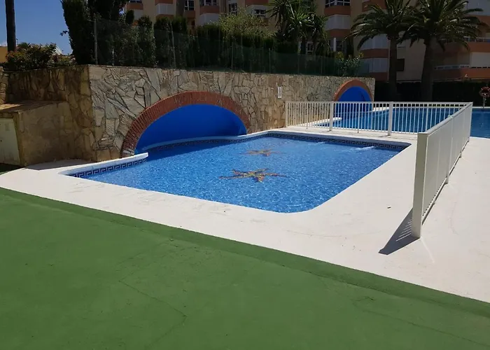 Estudio Luminoso Junto A La Playa